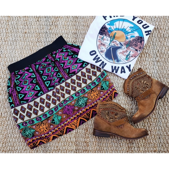 Anthropologie Dresses & Skirts - Anthropologie Tini Lili Aztec Mini Skirt M